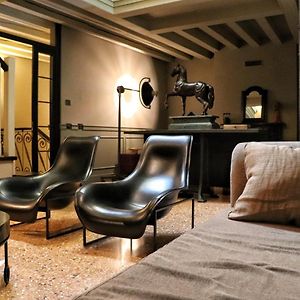 Maison Matilda - Luxury Rooms